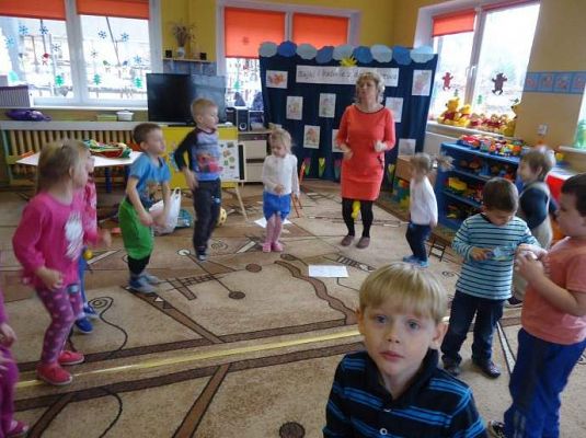 Grafika #7: Przedszkolne zabawy