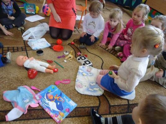 Grafika #8: Przedszkolne zabawy