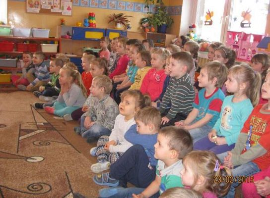 Grafika #1: Teatrzyk o smoku Fąfelku