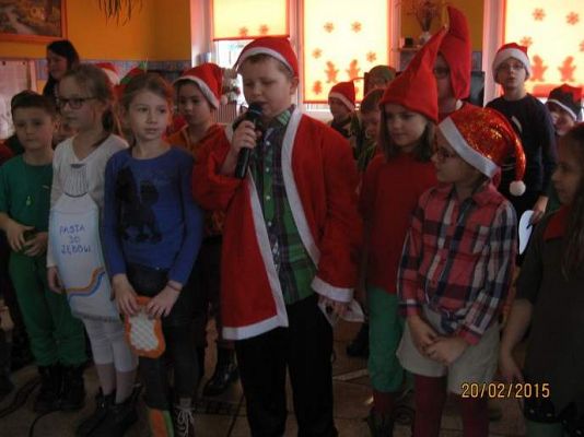 Grafika #10: Przedstawienie profilaktyczne o myciu zębów.