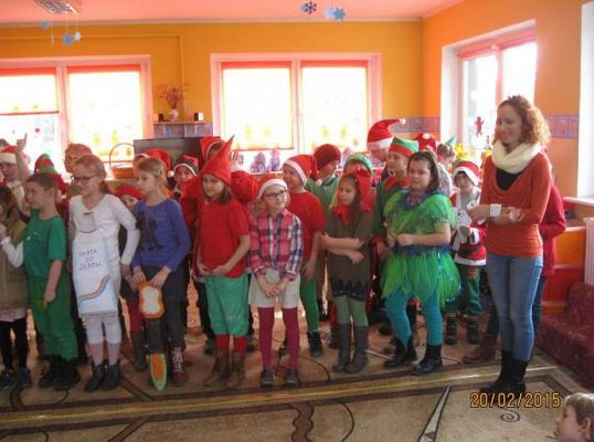 Grafika #12: Przedstawienie profilaktyczne o myciu zębów.