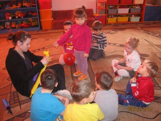 Grafika #1: Zajęcia w przedszkolu podczas ferii zimowych