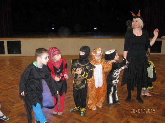 Grafika #9: Wesoły bal karnawałowy 