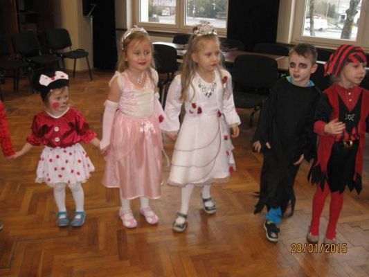 Grafika #11: Wesoły bal karnawałowy 