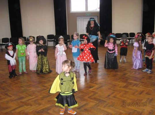 Grafika #15: Wesoły bal karnawałowy 