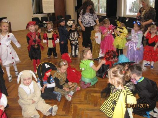 Grafika #19: Wesoły bal karnawałowy 