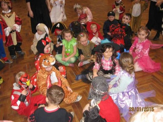 Grafika #22: Wesoły bal karnawałowy 