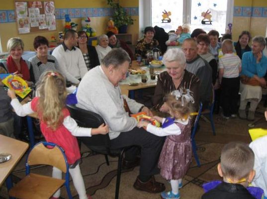 Grafika #30: Dzień Babci i Dziadka w Przedszkolu w Wicku