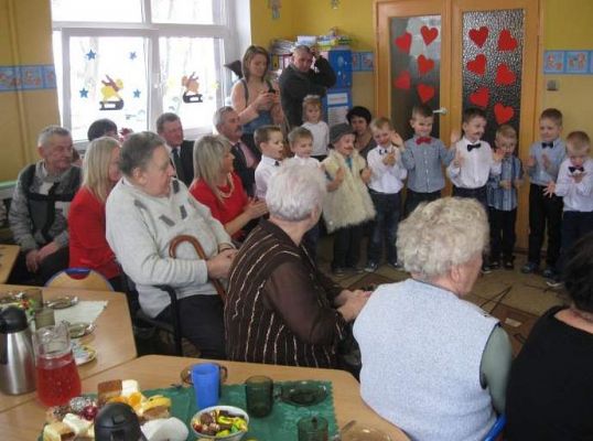 Grafika #44: Dzień Babci i Dziadka w Przedszkolu w Wicku