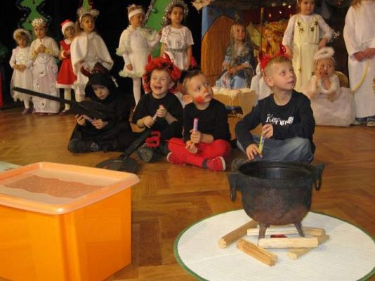 Grafika #21: Jasełka na wesoło - 16.12.2014 r.