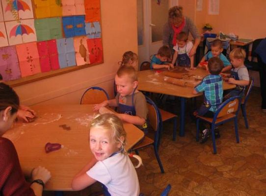 Grafika #9: Pieczenie i dekorowanie pierniczków - grudzień 2014