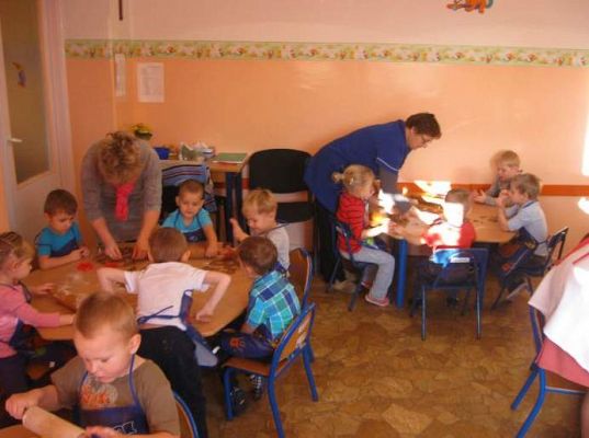 Grafika #12: Pieczenie i dekorowanie pierniczków - grudzień 2014