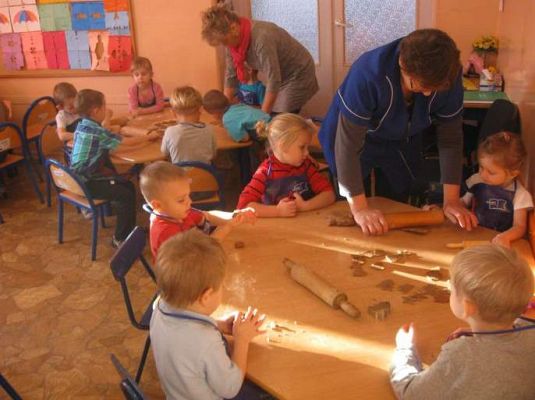 Grafika #14: Pieczenie i dekorowanie pierniczków - grudzień 2014