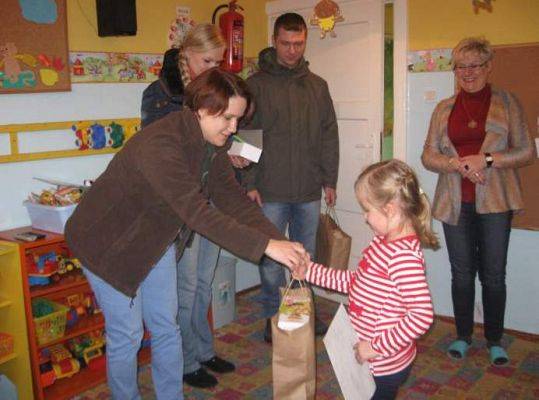 Grafika #1: Wręczenie nagród-konkurs plastyczny organizowany przez Słowiński Park Narodowy-2014