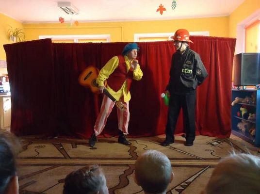 Grafika #1: Teatrzyk O niesfornym koziołku