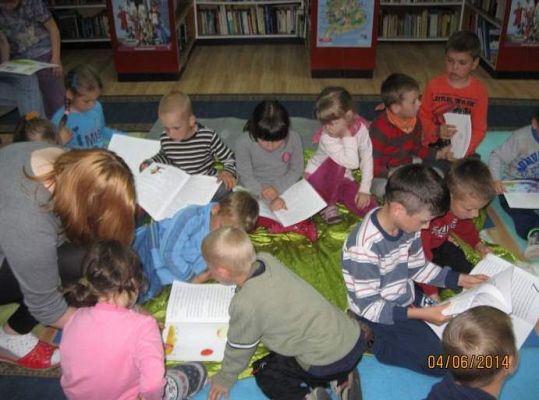 Grafika #16: Zajęcia czytelnicze w Gminnej Bibliotece.2014.06.04