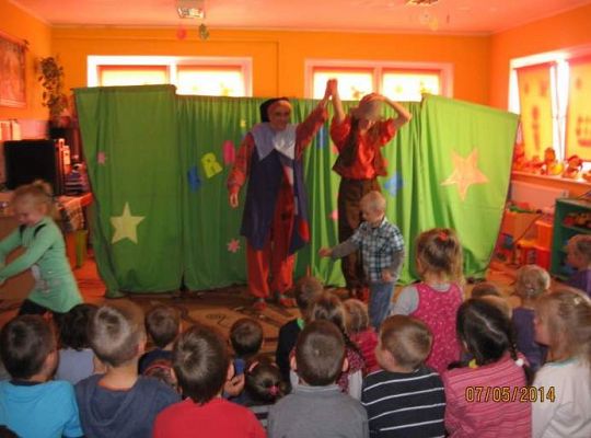 Grafika #9: Spektakl ,, Jasiu w krainie bajek&amp;#8217; 2014.05.08