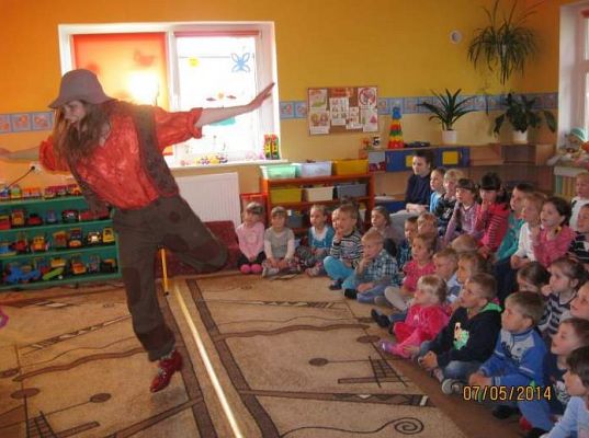 Grafika #4: Spektakl ,, Jasiu w krainie bajek&amp;#8217; 2014.05.08