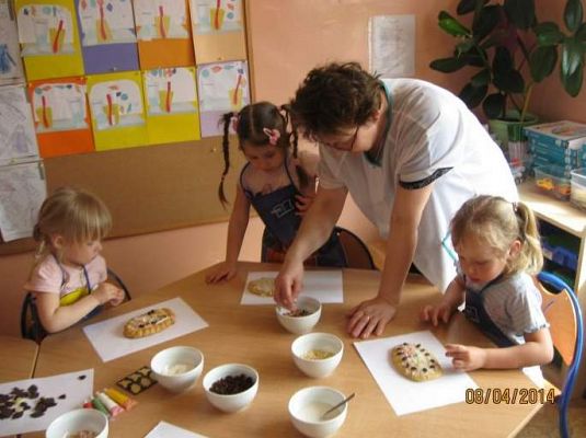 Grafika #1: Mazurki i babbeczki wielkanocne 2014.04.08