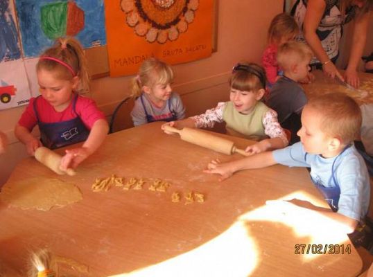 Grafika #7: Tłusty Czwartek w przedszkolu