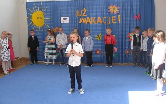 Grafika #11: Uroczystość Zakończenia Przedszkola przez dzieci 6 letnie