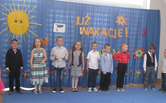 Grafika #12: Uroczystość Zakończenia Przedszkola przez dzieci 6 letnie