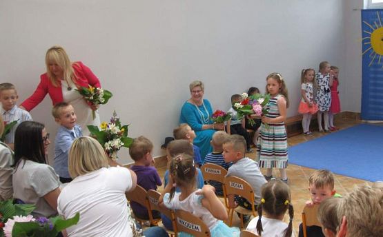 Grafika #22: Uroczystość Zakończenia Przedszkola przez dzieci 6 letnie