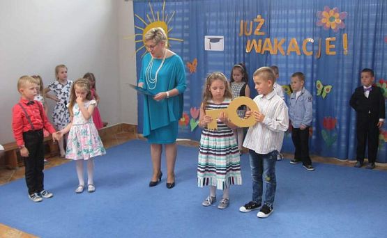 Grafika #26: Uroczystość Zakończenia Przedszkola przez dzieci 6 letnie