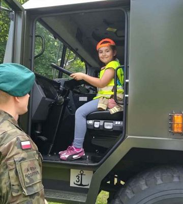 Grafika #11: Wyjazd do Jednostki Wojskowej-9.06.2017