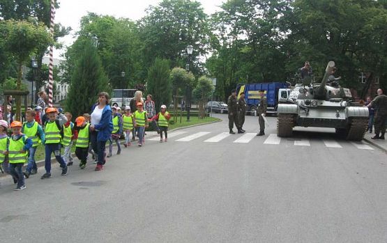 Grafika #21: Wyjazd do Jednostki Wojskowej-9.06.2017