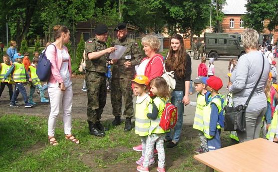 Grafika #24: Wyjazd do Jednostki Wojskowej-9.06.2017