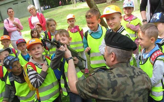 Grafika #35: Wyjazd do Jednostki Wojskowej-9.06.2017