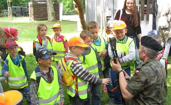 Grafika #36: Wyjazd do Jednostki Wojskowej-9.06.2017