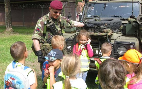 Grafika #67: Wyjazd do Jednostki Wojskowej-9.06.2017