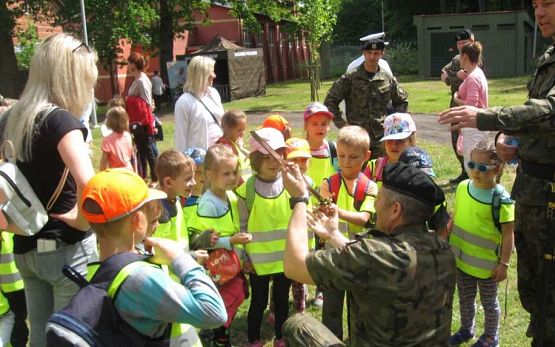 Grafika #75: Wyjazd do Jednostki Wojskowej-9.06.2017