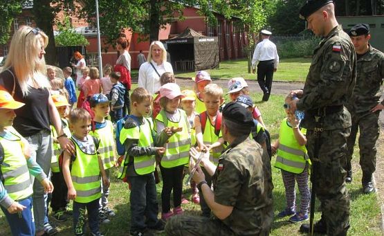 Grafika #76: Wyjazd do Jednostki Wojskowej-9.06.2017