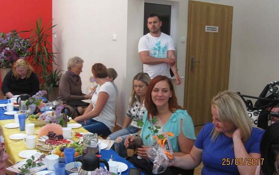 Grafika #19: Uroczystość Dnia Mamy i Taty w przedszkolu