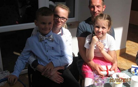 Grafika #28: Uroczystość Dnia Mamy i Taty w przedszkolu