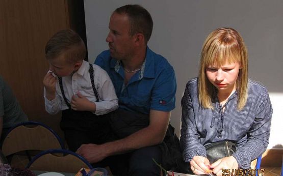 Grafika #30: Uroczystość Dnia Mamy i Taty w przedszkolu