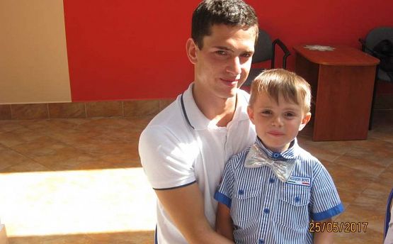 Grafika #35: Uroczystość Dnia Mamy i Taty w przedszkolu