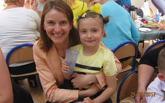 Grafika #36: Uroczystość Dnia Mamy i Taty w przedszkolu