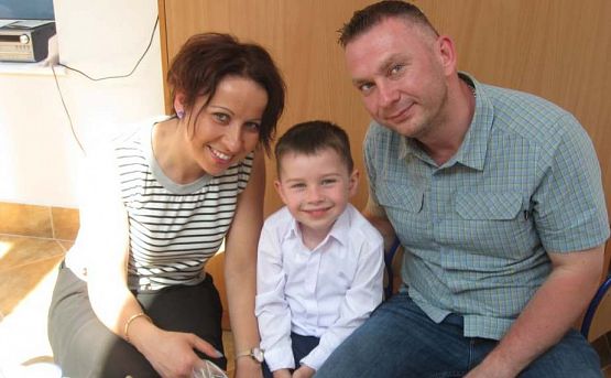 Grafika #41: Uroczystość Dnia Mamy i Taty w przedszkolu