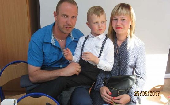 Grafika #42: Uroczystość Dnia Mamy i Taty w przedszkolu