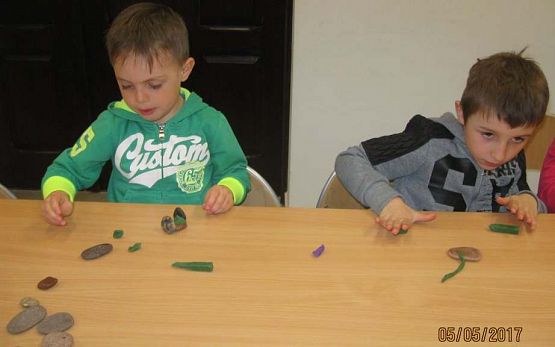 Grafika #22: Uczucia roślin-zajęcia edukacyjne na Rąbce