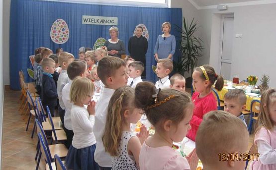 Grafika #5: Wielkanocne śniadanie 12.04.2017
