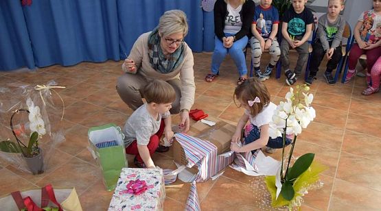 Grafika #10: Otwieranie prezentów 