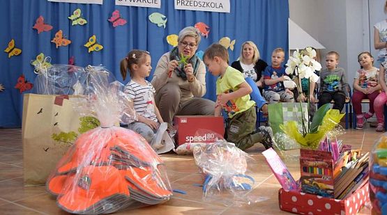 Grafika #17: Otwieranie prezentów 