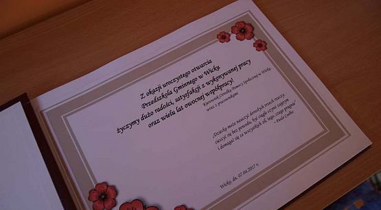 Grafika #27: Otwieranie prezentów 