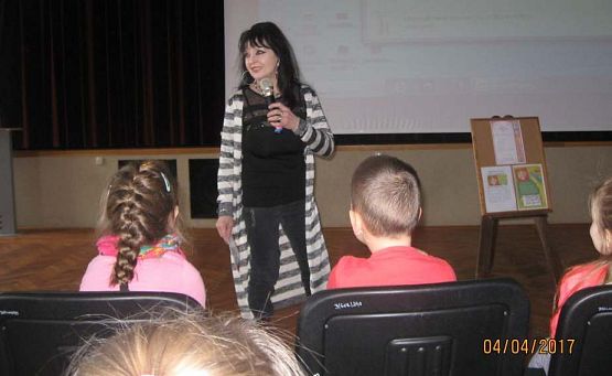 Grafika #2: Spotkanie z pisarką - Elżbietą Bednarczyk