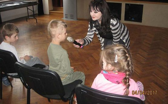 Grafika #3: Spotkanie z pisarką - Elżbietą Bednarczyk